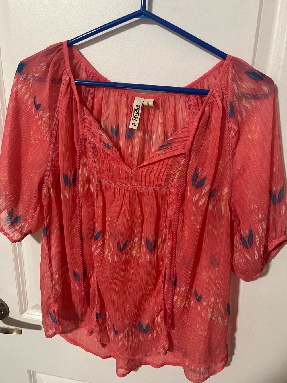 Mudd Sheer Coral Peasant Blouse with Blue Accents 💙